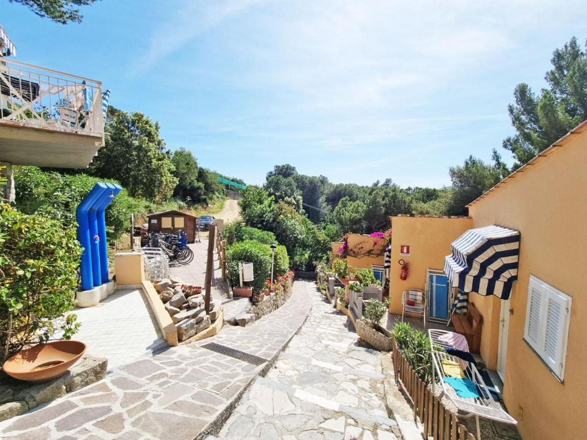 Vacanzamaredue 2 Residence Марина-ди-Кампо Экстерьер фото